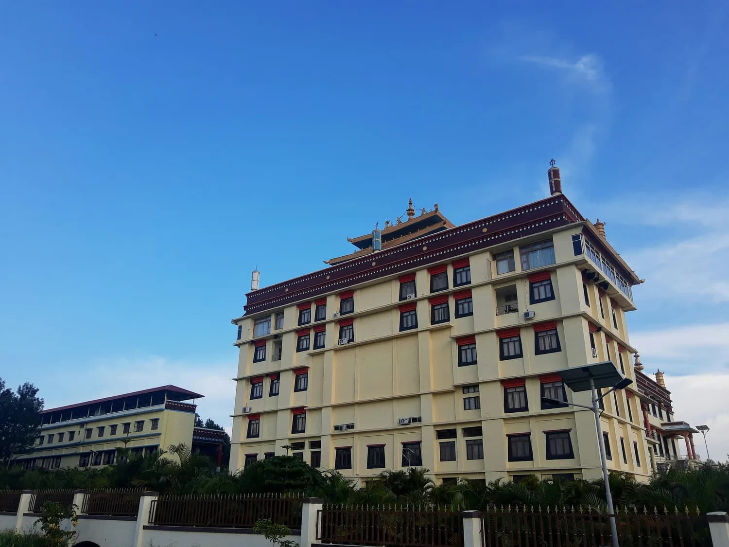 西藏成办医院：高原医疗新纪元