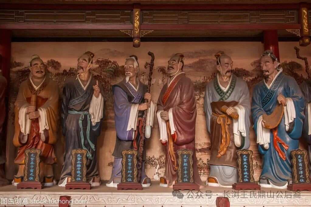 何谓“左昭右穆”？