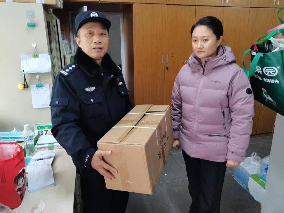 警民合力救助珍稀白颈鸦，国家一级保护动物重获新生
