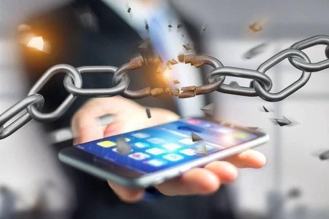 手机对青少年生活的影响：积极与消极的双面分析