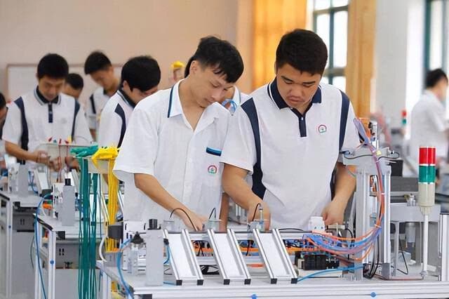 孩子中考没考上高中怎么办？普通家庭的3种选择