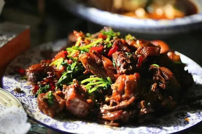 美食山东｜“齐鲁炒鸡之乡”的名头为什么给了这里？