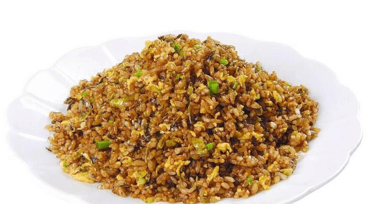 镬气里的乡愁密码：酱油炒饭的烟火史诗