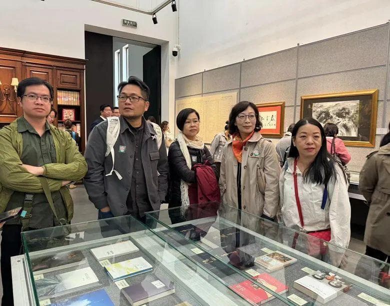 中国作协举办港澳作家交流活动，展现港澳文学独特魅力