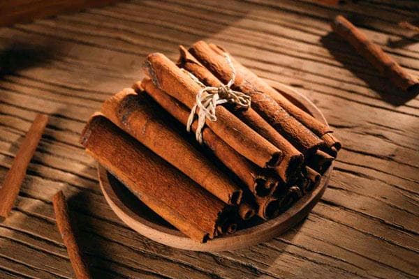 肉桂：从香料到药材的全方位解析