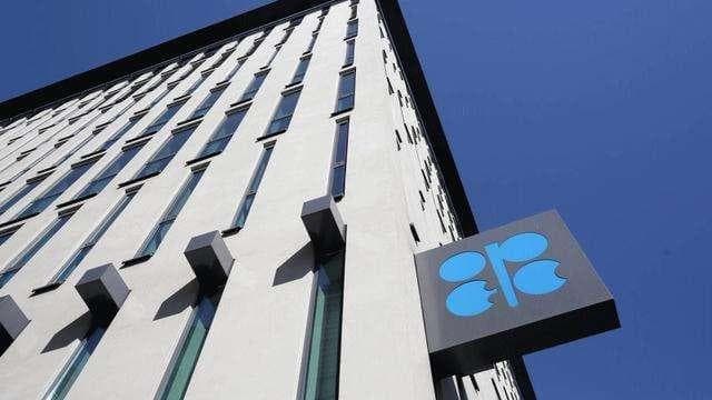 OPEC+减产叠加巴以冲突，油价飙升影响全球经济