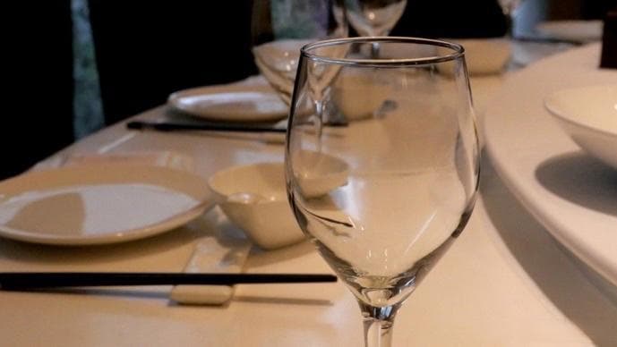 过度饮酒会导致精神障碍？专家提醒出现这些症状还需求助医生