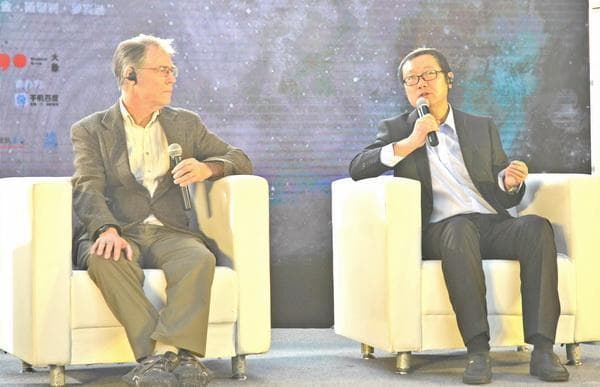 刘慈欣谈《三体》：外星文明与人类存在意义