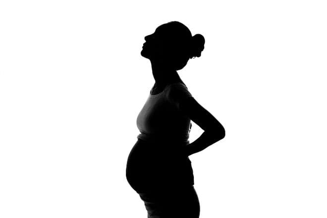 孕期宝典：妈妈们的十个月奇妙旅程与全方位健康指南