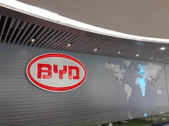 俞敏洪问王传福：你的公司为什么叫比亚迪？王传福的回答令人意外