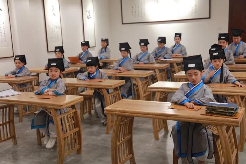 续写经典：小涵笔下的《西游记》新编 - 第三回：“新三借芭蕉扇”