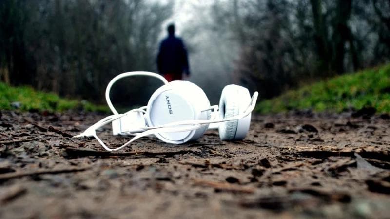 HiFi耳机与监听耳机：定义、区别及选购指南