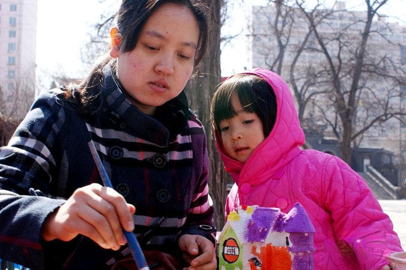 如何认识家庭负债的构成？这些负债对家庭财务有何影响？