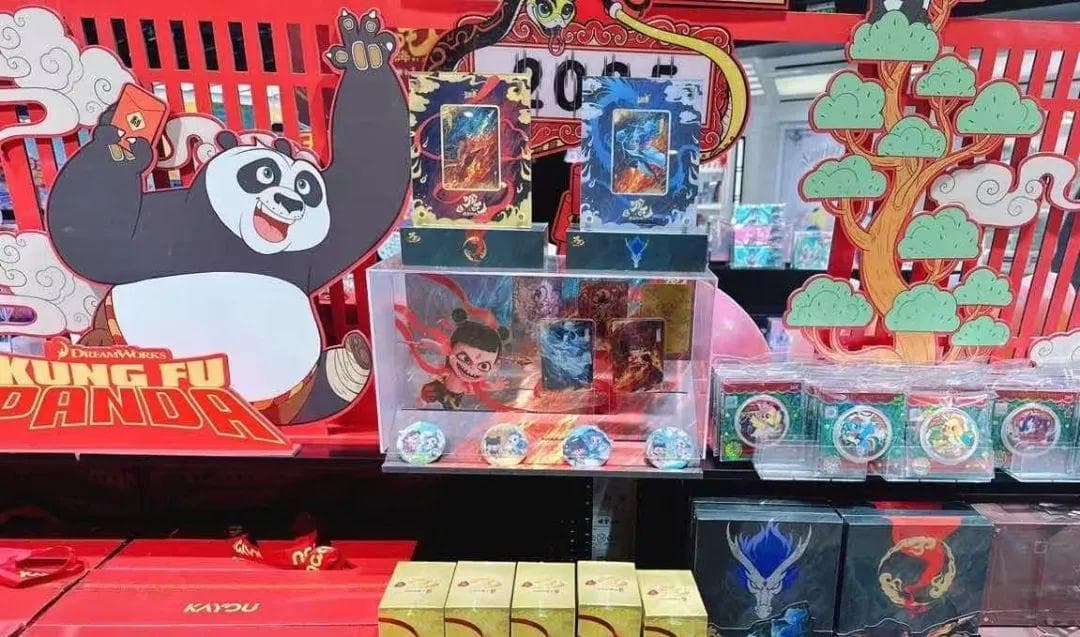 「一卡难求」的卡游，《哪吒》热潮的隐形赢家