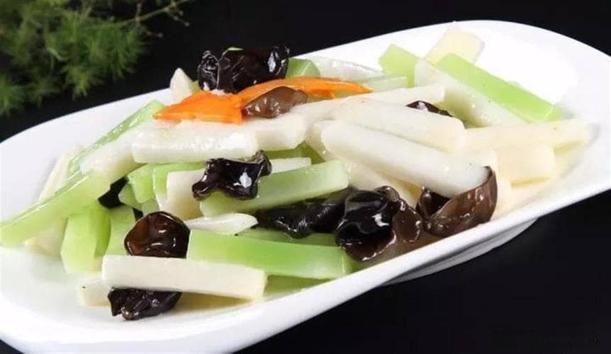 山药青笋木耳炒：一道兼具营养与美味的家常菜
