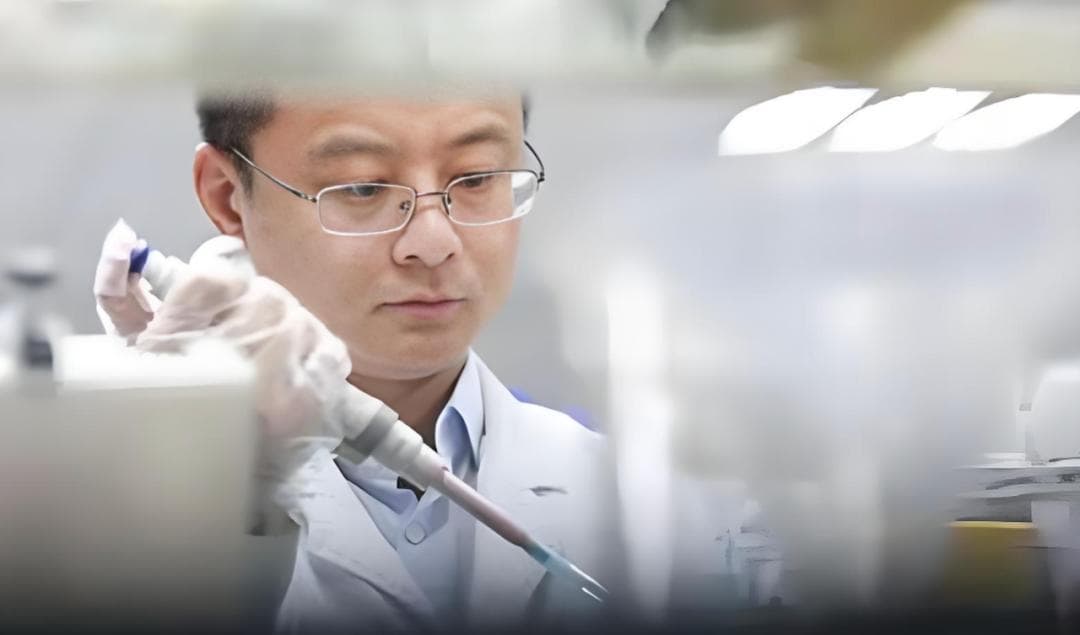 武汉大学张振涛团队揭示帕金森病中病理性α-突触核蛋白源自肾脏