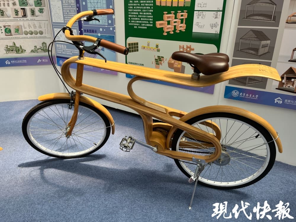 “以竹代塑”概念融入设计，南林“新视界 智慧家”毕业设计展开幕