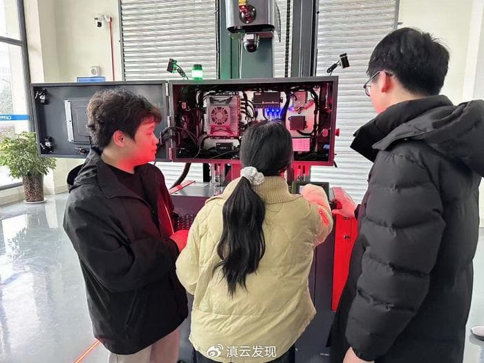 成都工贸职业技术学院智能物流搬运机器人