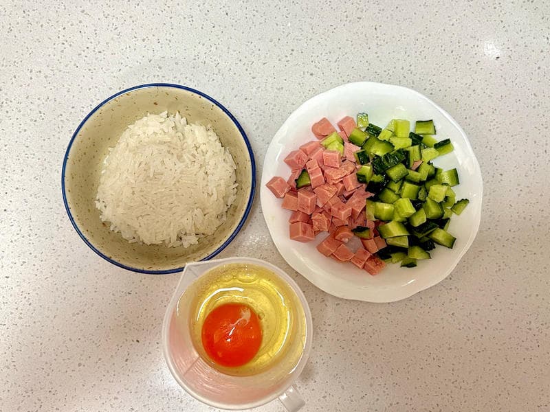 低脂低卡黄瓜鸡蛋炒饭，减重期间的美味主食