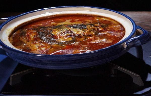 鱼头泡饭：一道传统美食的制作方法