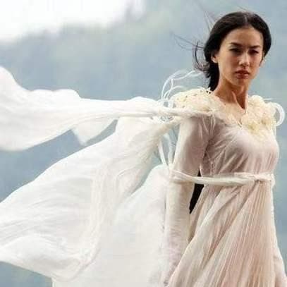 黄圣依版白素贞与七位经典形象对比：谁是你心中的白娘子？