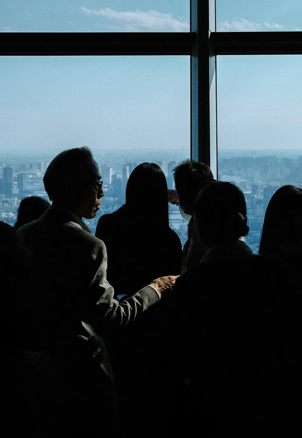 最新报告显示：新富人群财富指数微降，投资参与度提升