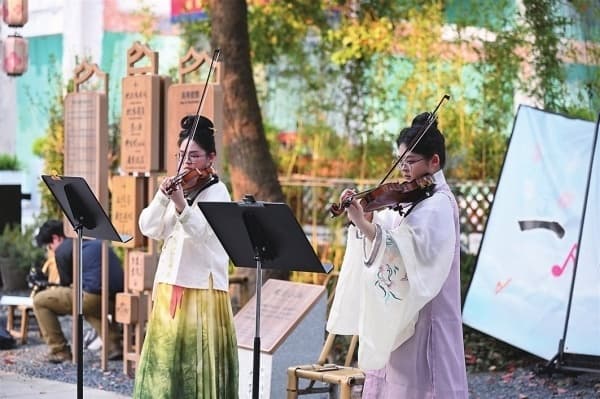 苏大学子“燃”动桃花坞