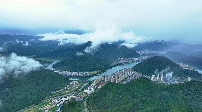 安徽石台：大山添绿 点硒成金