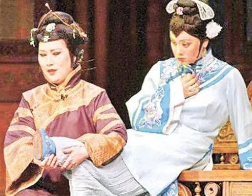 古代公主的脚：缠足与不缠足的争议