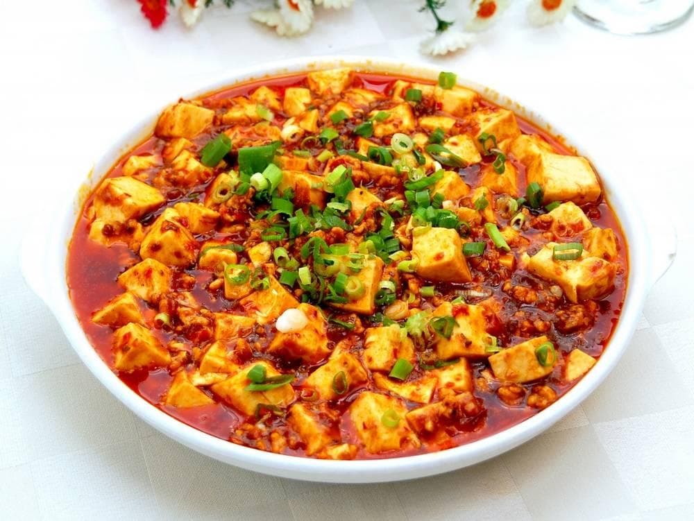 探寻味蕾的极致之旅：揭秘经典川菜——麻婆豆腐的魅力与制作秘籍