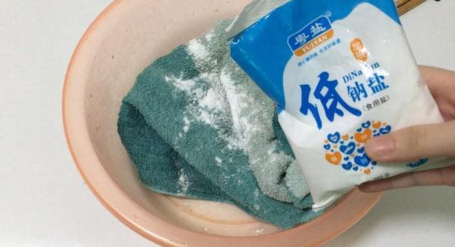 毛巾发黄、发硬、有异味？加一点这个，搓一搓，立刻洁净如新