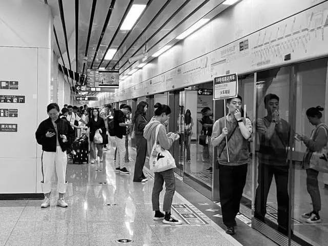 成都地铁18、19号线共线段设施升级，增设引导提升服务