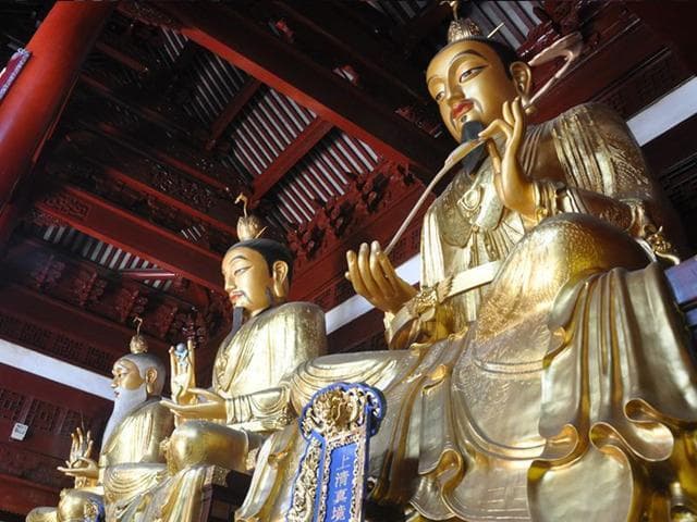 灵宝天尊：道教“三清”尊神之一的地位与影响