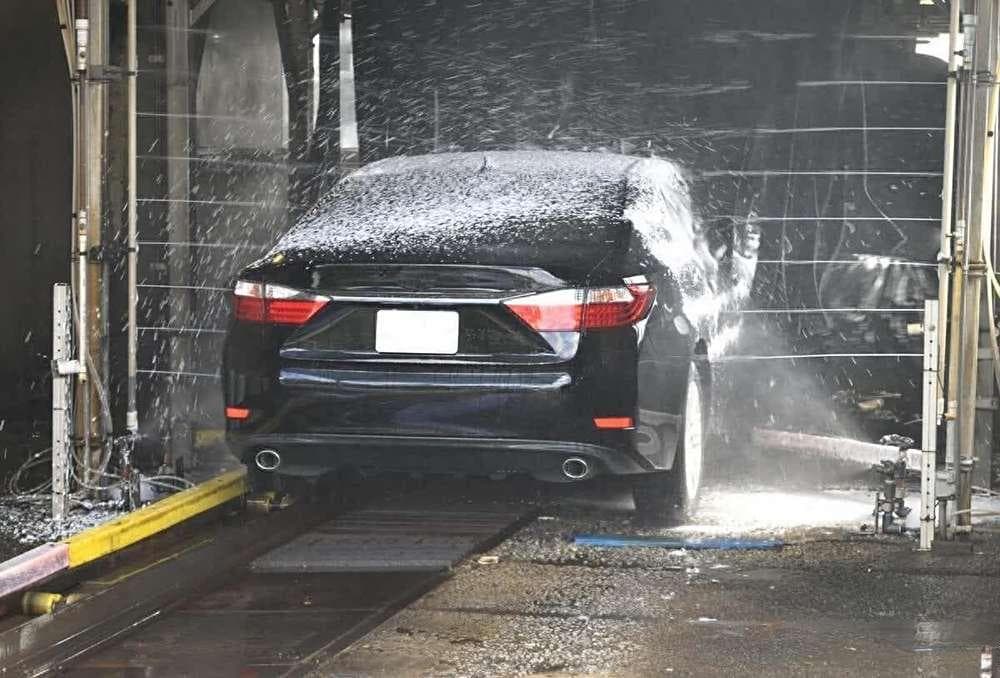 隔30天和7天洗一次车，哪种更伤车？老师傅称：差别明显