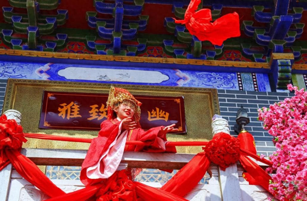 古代女子怎么招亲？曾有一副对联 日为阳 月为阴 日月并明！难倒众人