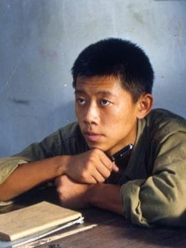 《阳光灿烂的日子》：王朔小说改编电影的成功典范