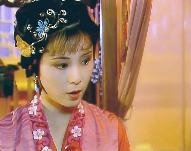 晴雯的悲剧命运：《红楼梦》中的“反叛”丫鬟