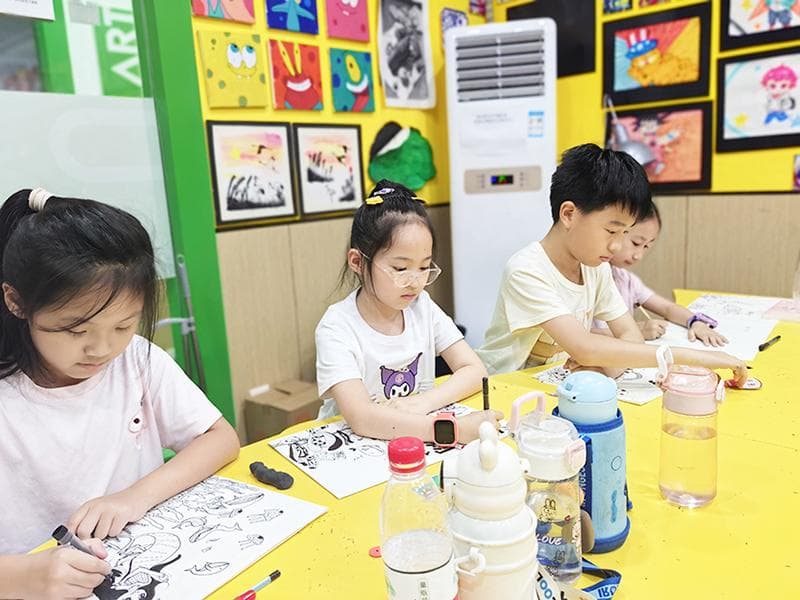 儿童美术培训中如何让4-15岁的孩子提升绘画兴趣？