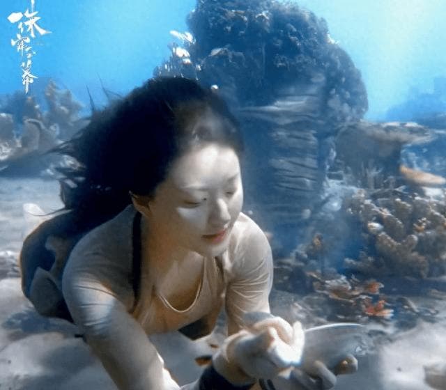 赵露思《珠帘玉幕》潜水花絮曝光：提前半年训练，水下表现获赞