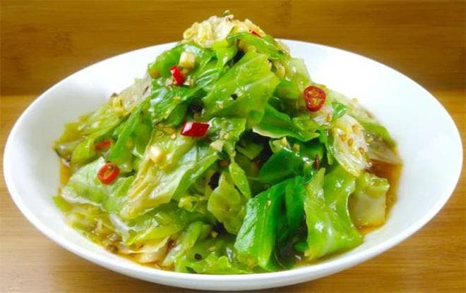 包菜怎么凉拌才好吃？老厨师拿手凉拌包菜，每桌必点，汤汁都不剩