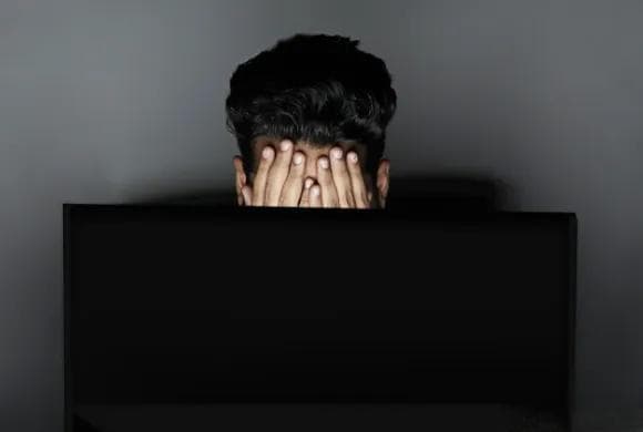 工作压力大，体重却飙升？揭秘职场人过劳肥现象