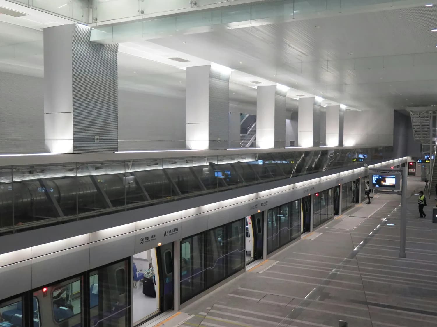 广深港高铁西九龙站通关全攻略