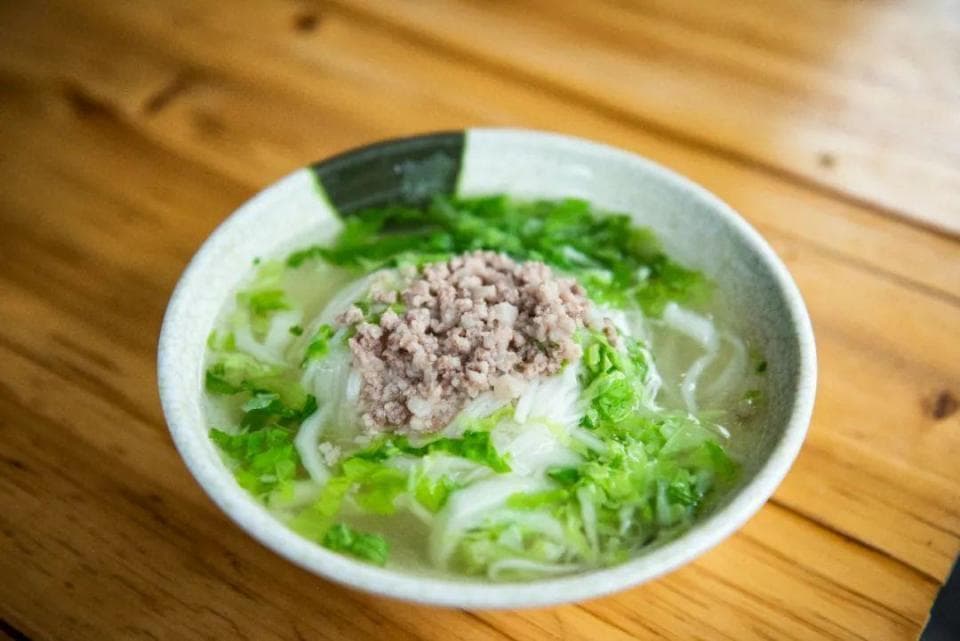 腾冲美食地图：12道必吃特色菜与景区美食推荐