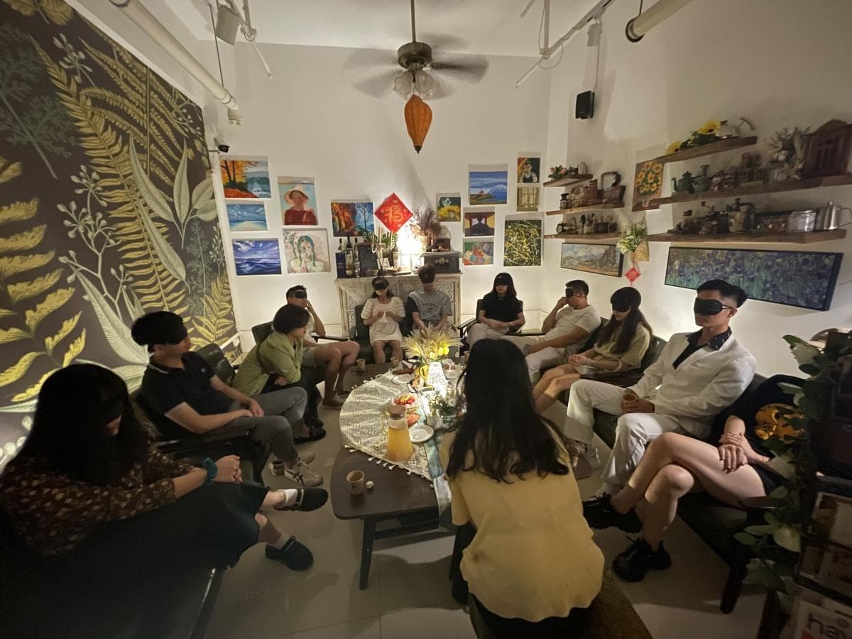 南宁年轻人热衷线下社交：从蒙眼交友到心灵疗愈，多样活动助力拓展社交圈