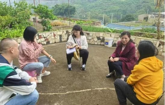 “花姐”串门解难 幸福送达万家
