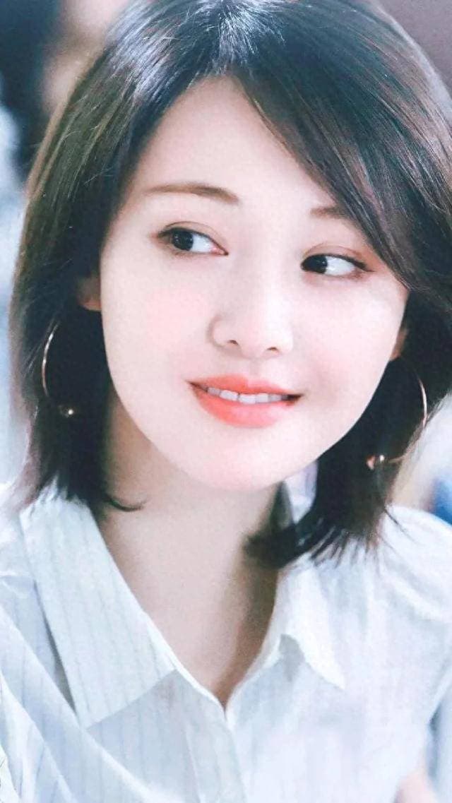 星光璀璨背后的阴影：郑爽事件揭露娱乐圈真实面貌