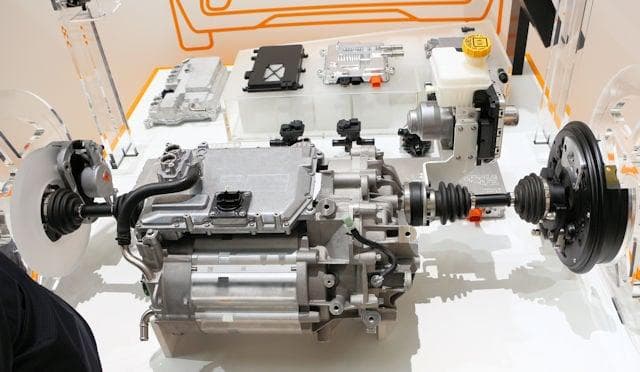 电动和混合动力汽车：了解特定的 OBD 代码