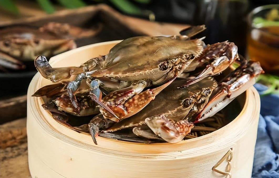 梭子蟹的做法清蒸多长时间（梭子蟹蒸了肚子张开还是卷起来）
