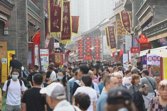 这里，是人潮熙攘的天津古文化街