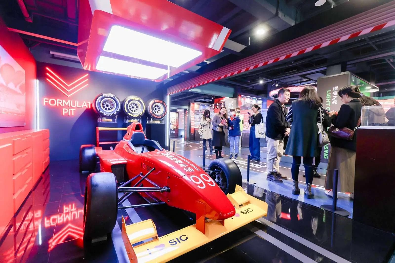 2024年F1中国大奖赛即将重返上海，主题展同步开启